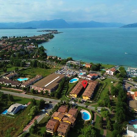 Artemide Apartment - A Soli 150M Dal Lago Di Garda シルミオーネ エクステリア 写真