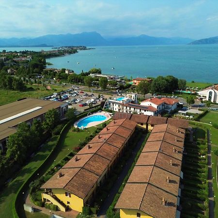 Artemide Apartment - A Soli 150M Dal Lago Di Garda シルミオーネ エクステリア 写真
