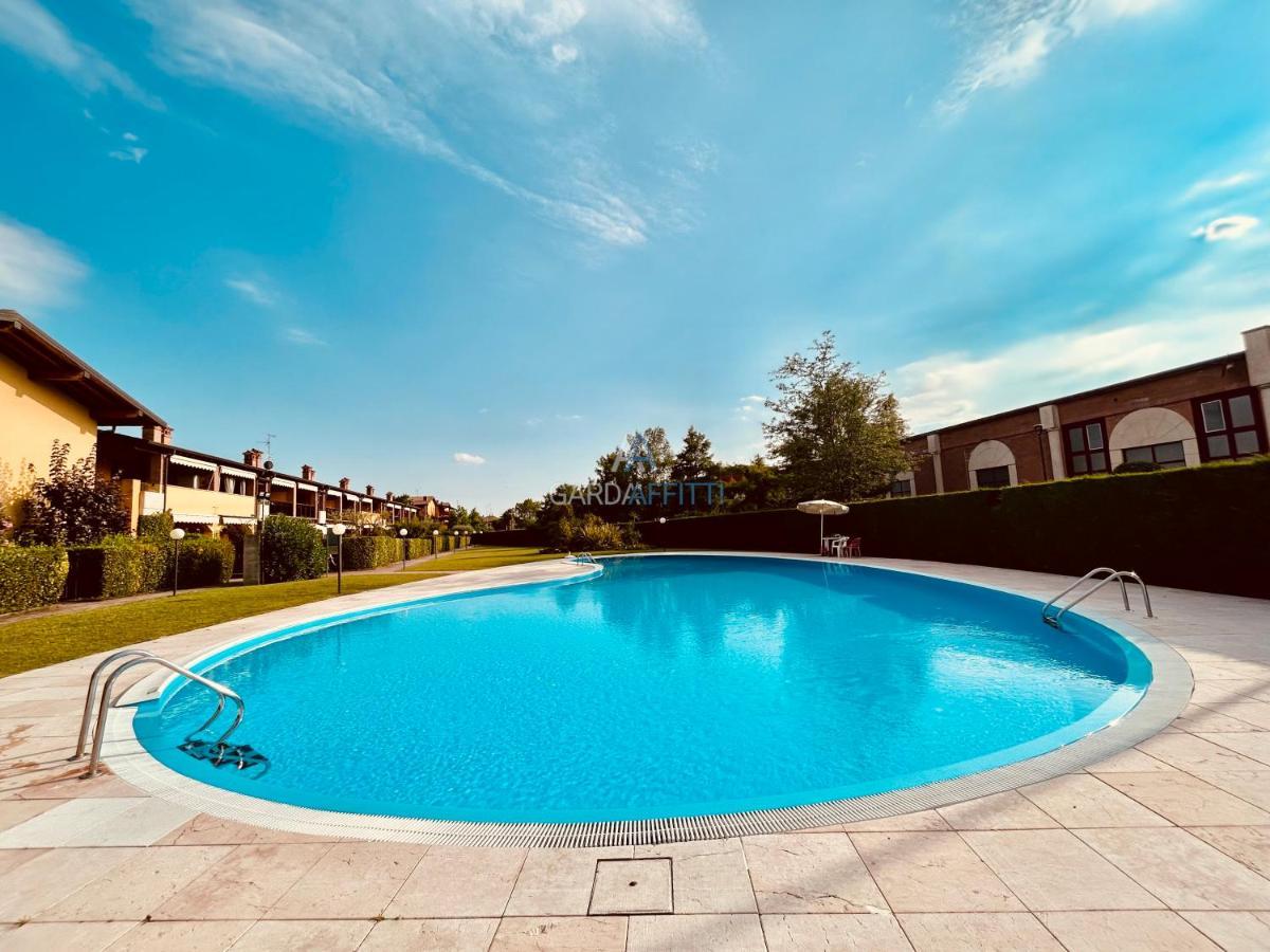 Artemide Apartment - A Soli 150M Dal Lago Di Garda シルミオーネ エクステリア 写真