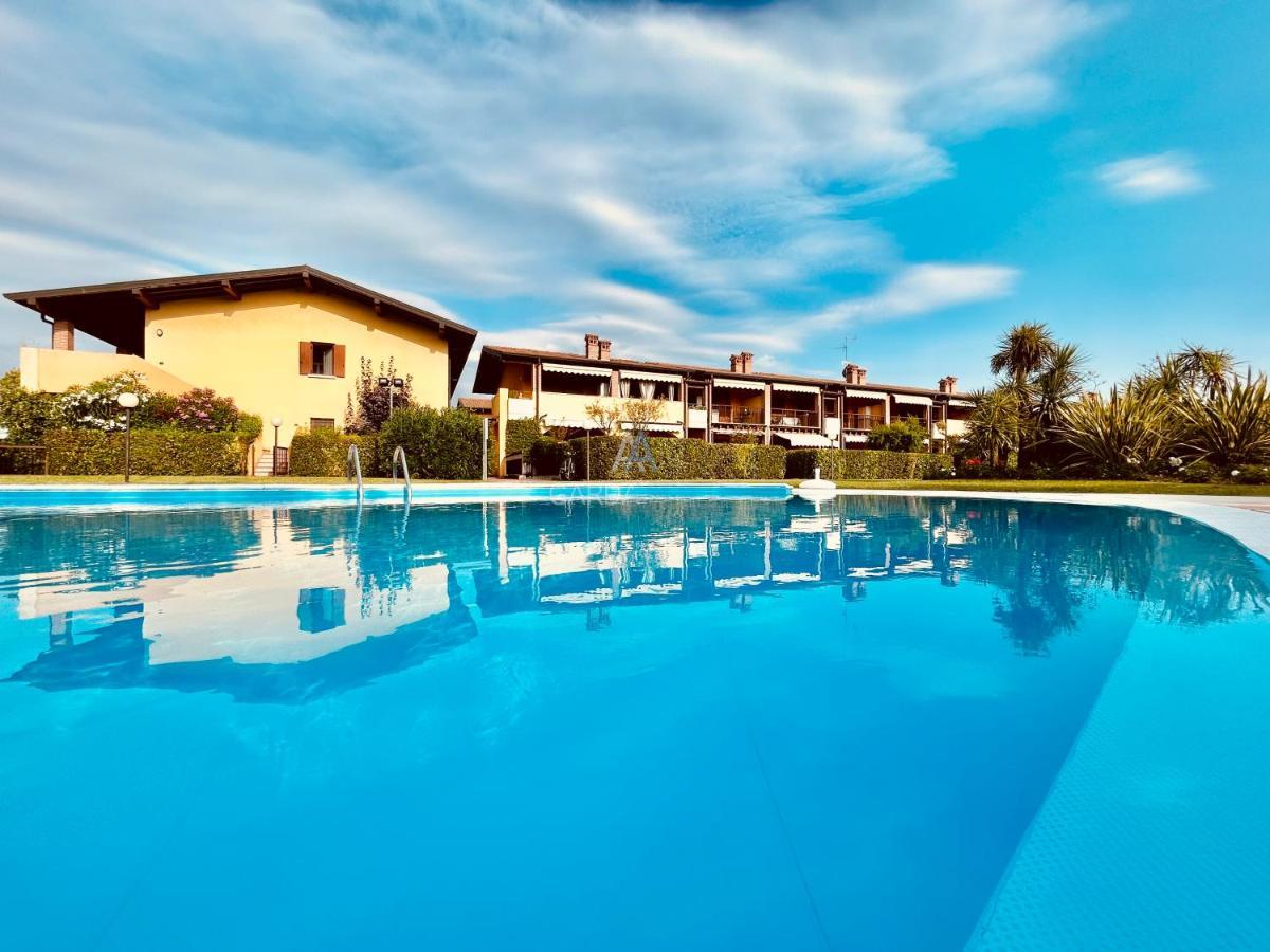 Artemide Apartment - A Soli 150M Dal Lago Di Garda シルミオーネ エクステリア 写真