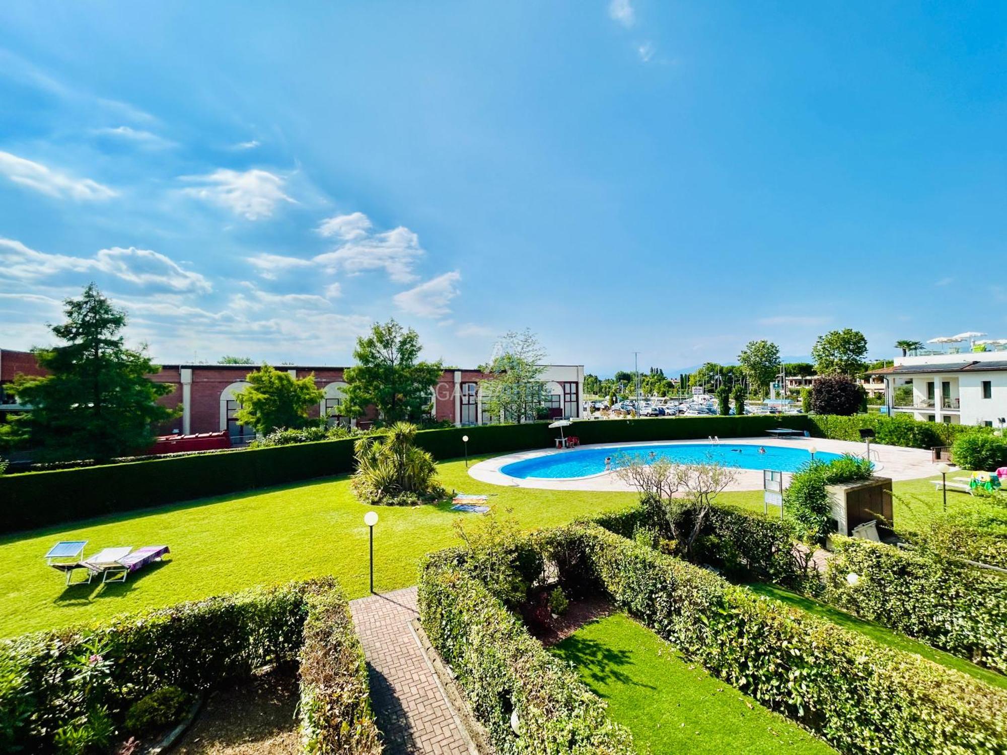 Artemide Apartment - A Soli 150M Dal Lago Di Garda シルミオーネ エクステリア 写真