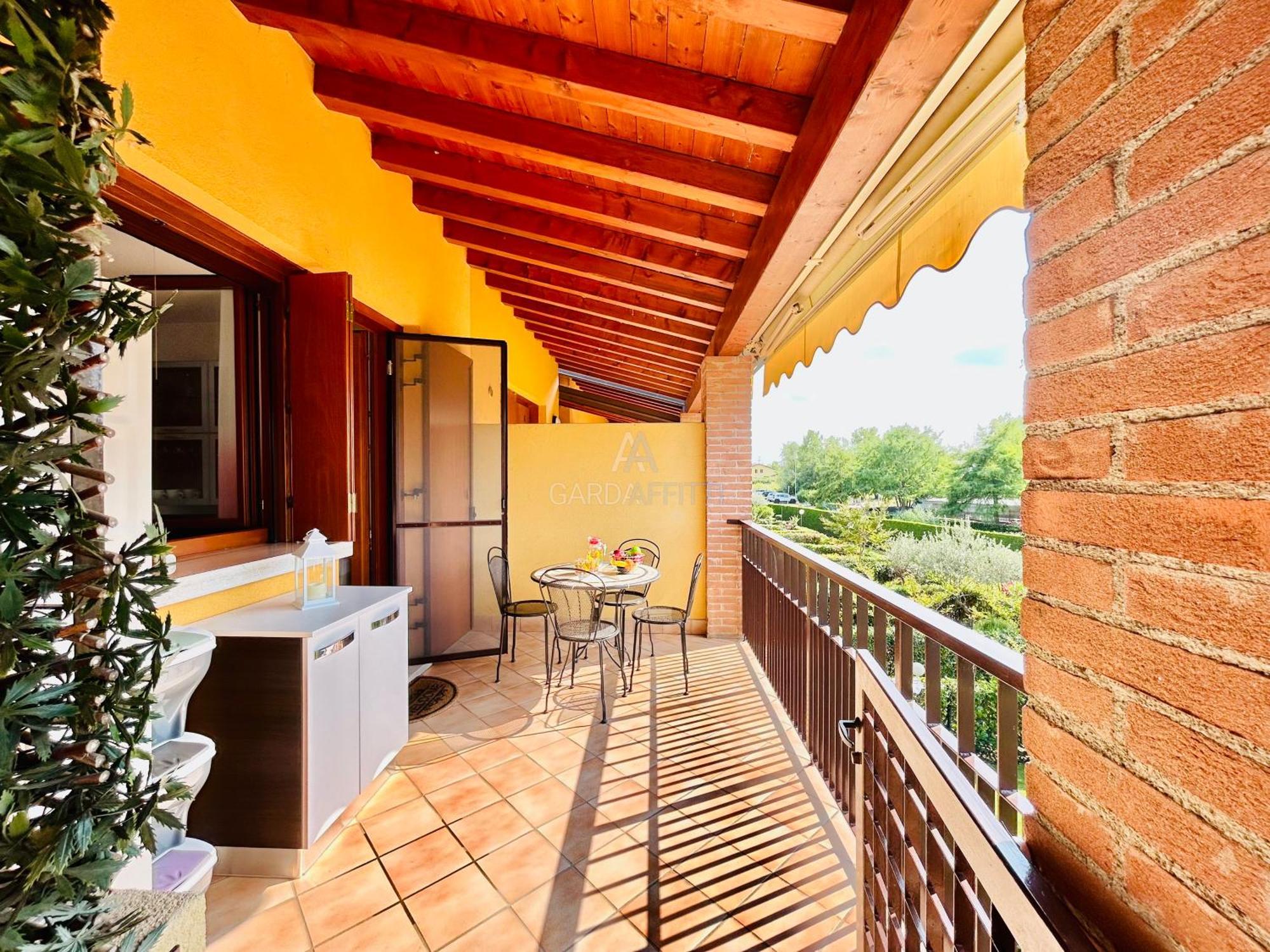 Artemide Apartment - A Soli 150M Dal Lago Di Garda シルミオーネ エクステリア 写真