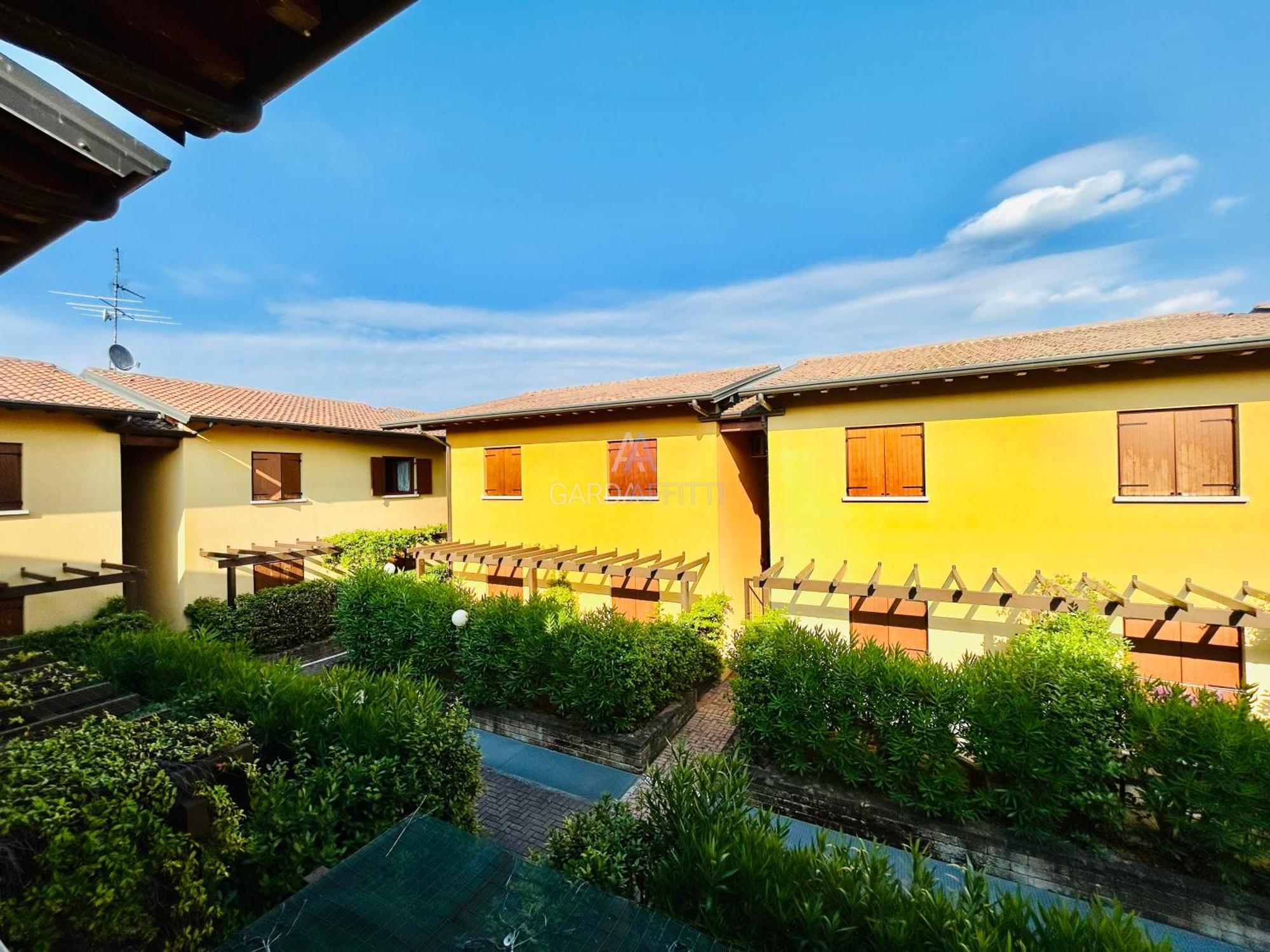 Artemide Apartment - A Soli 150M Dal Lago Di Garda シルミオーネ エクステリア 写真