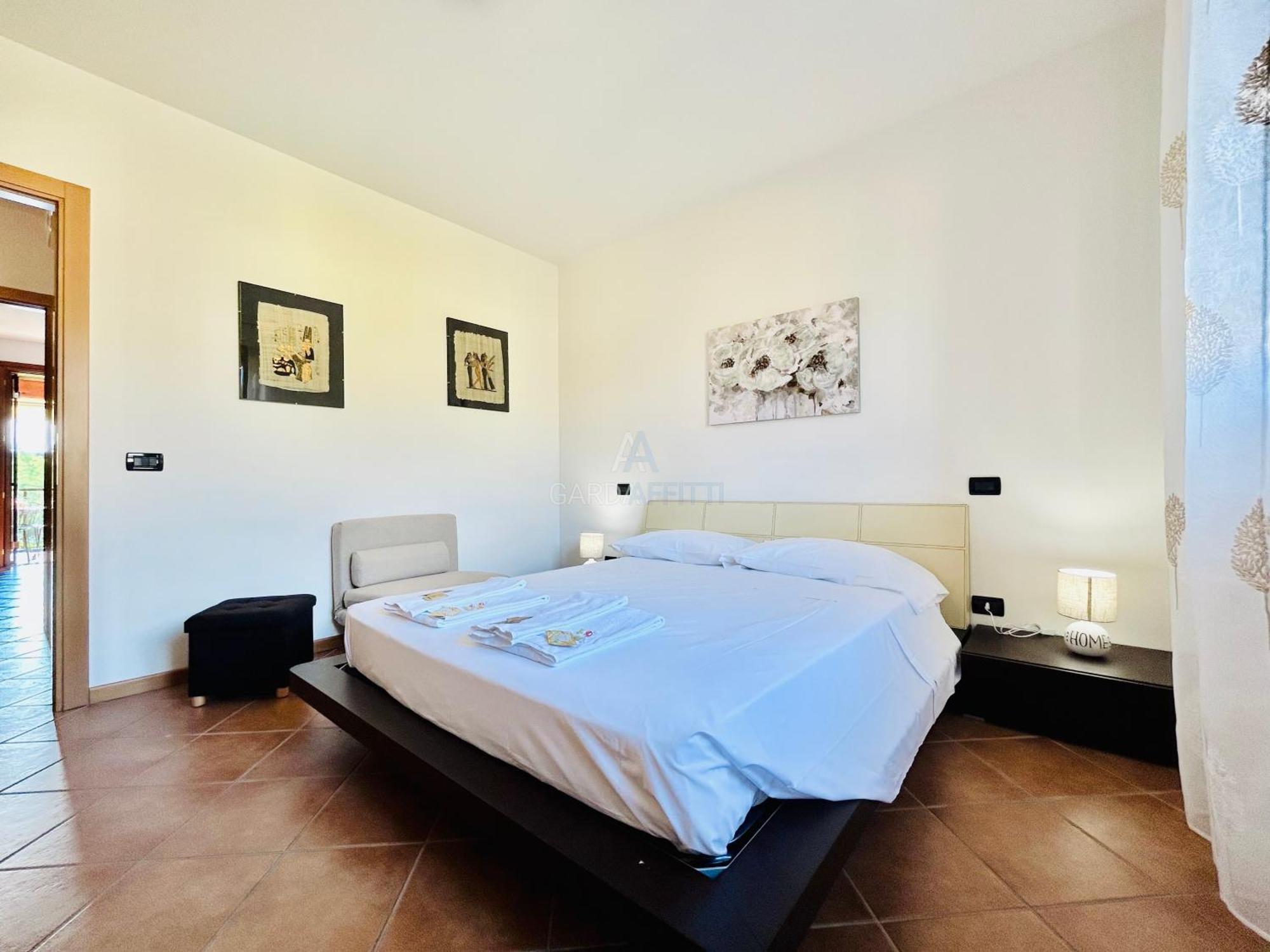 Artemide Apartment - A Soli 150M Dal Lago Di Garda シルミオーネ エクステリア 写真