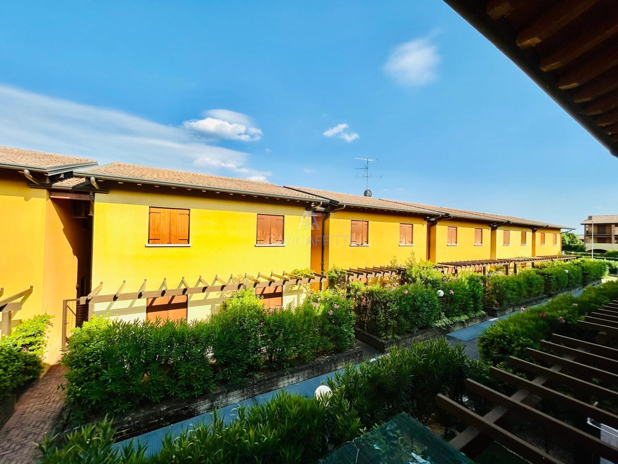 Artemide Apartment - A Soli 150M Dal Lago Di Garda シルミオーネ エクステリア 写真